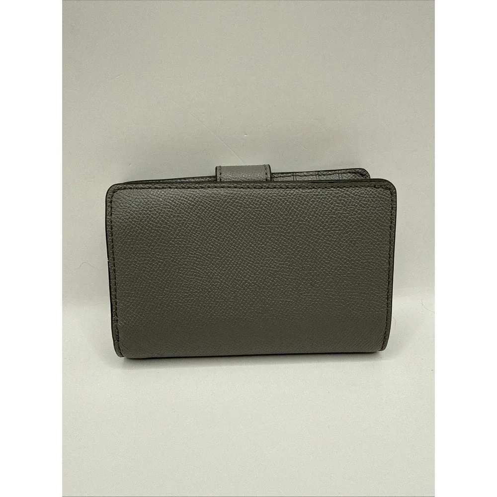 Coach Medium‎ CORNER ZIP WALLET IN CROSSGRAIN LEATHER - Grey and Silver